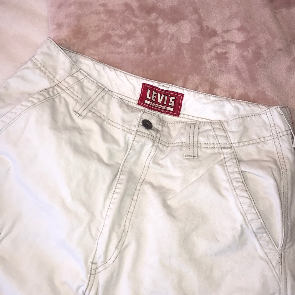 Beige LEVIS cargo shorts